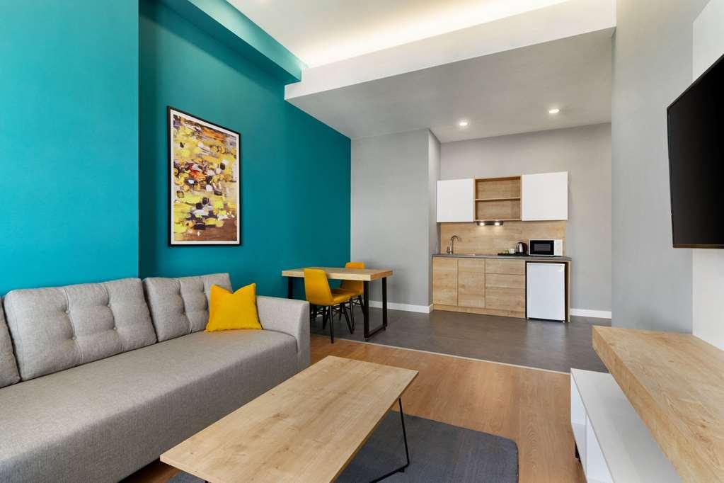 Days Inn & Suites By Wyndham Esenyurt Istanbul Room photo