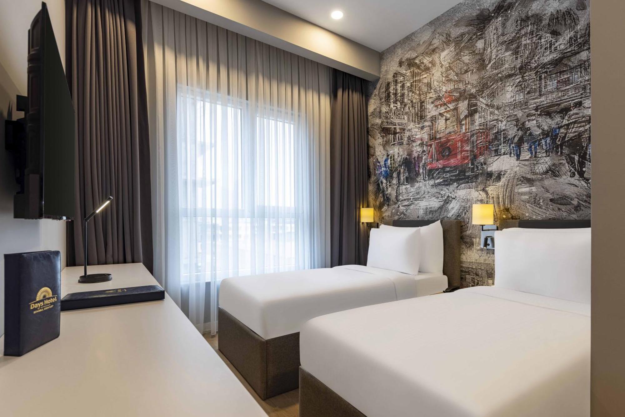 Days Inn & Suites By Wyndham Esenyurt Istanbul Exterior photo